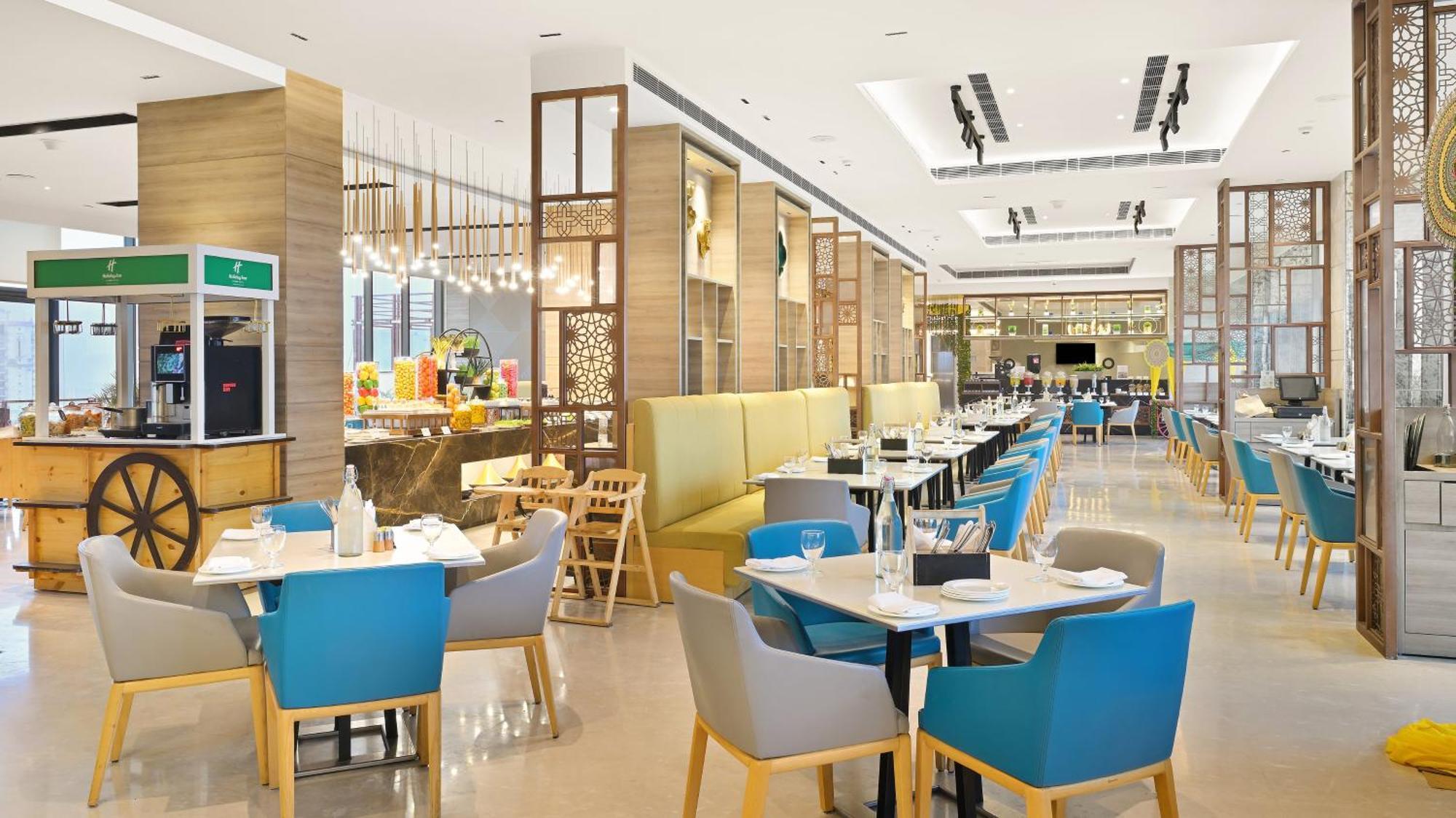 Holiday Inn Gurugram Sector 90 By Ihg Gurgaon Exterior foto The restaurant